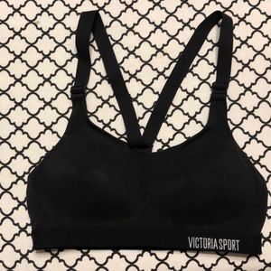 Victoria’s Secret Incredible Lightweight Sport Bra